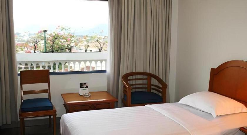 Hotel Marcopolo Bandar Lampung Ngoại thất bức ảnh